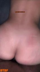 Une belle brune franco-italienne appelle son ami black pour soulager sa tension