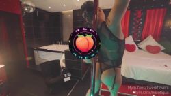 I film my hot tattooed mom twerking in our themed bedroom
