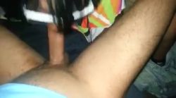 Pipe maison filmée au téléphone avec une brune