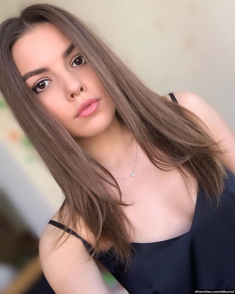Sexy snapchat nude from hot brunette n°10