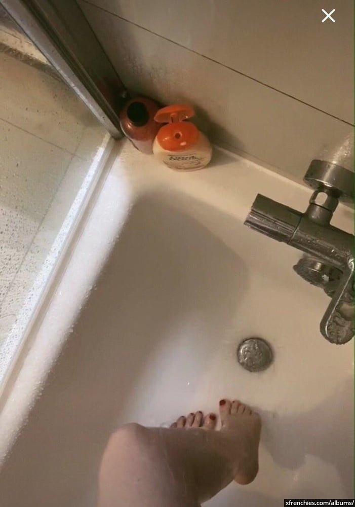 Photos des pieds de Chelxie Onlyfans Leak n°1