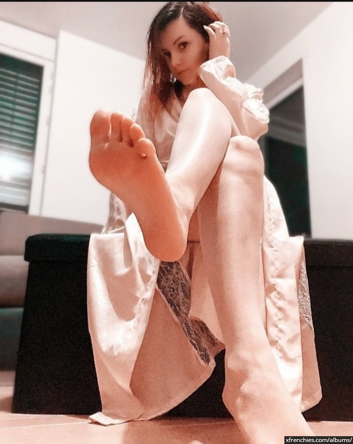 Photos des pieds de Chelxie Onlyfans Leak n°13