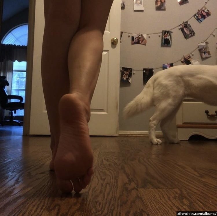 Photos fétichiste des pieds de ma copine n°5
