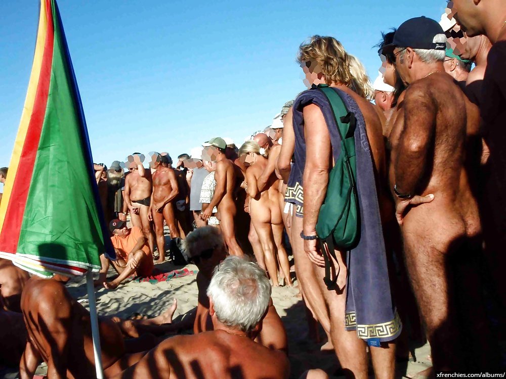 Photos porno Baise à la baie des cochons du Cap d’Agde n°53
