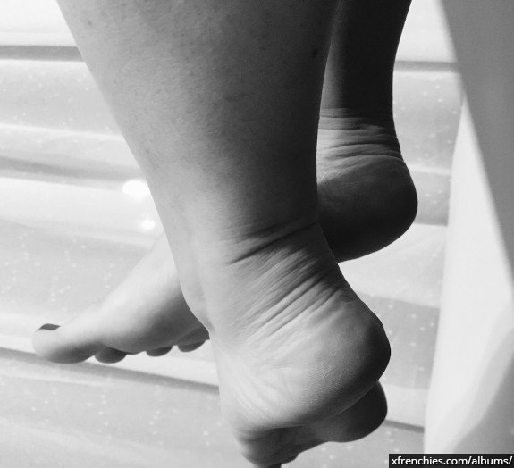 Stockings porn pics, hot feet fetish pics n°2