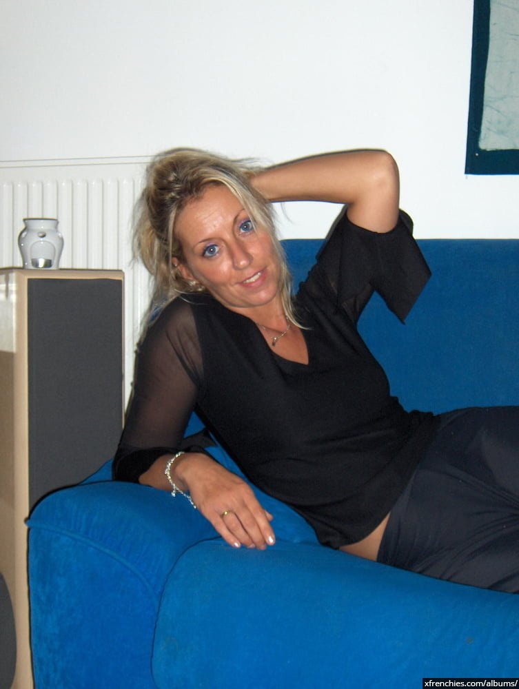 Salope française aux gros seins en tenue sexy n°3