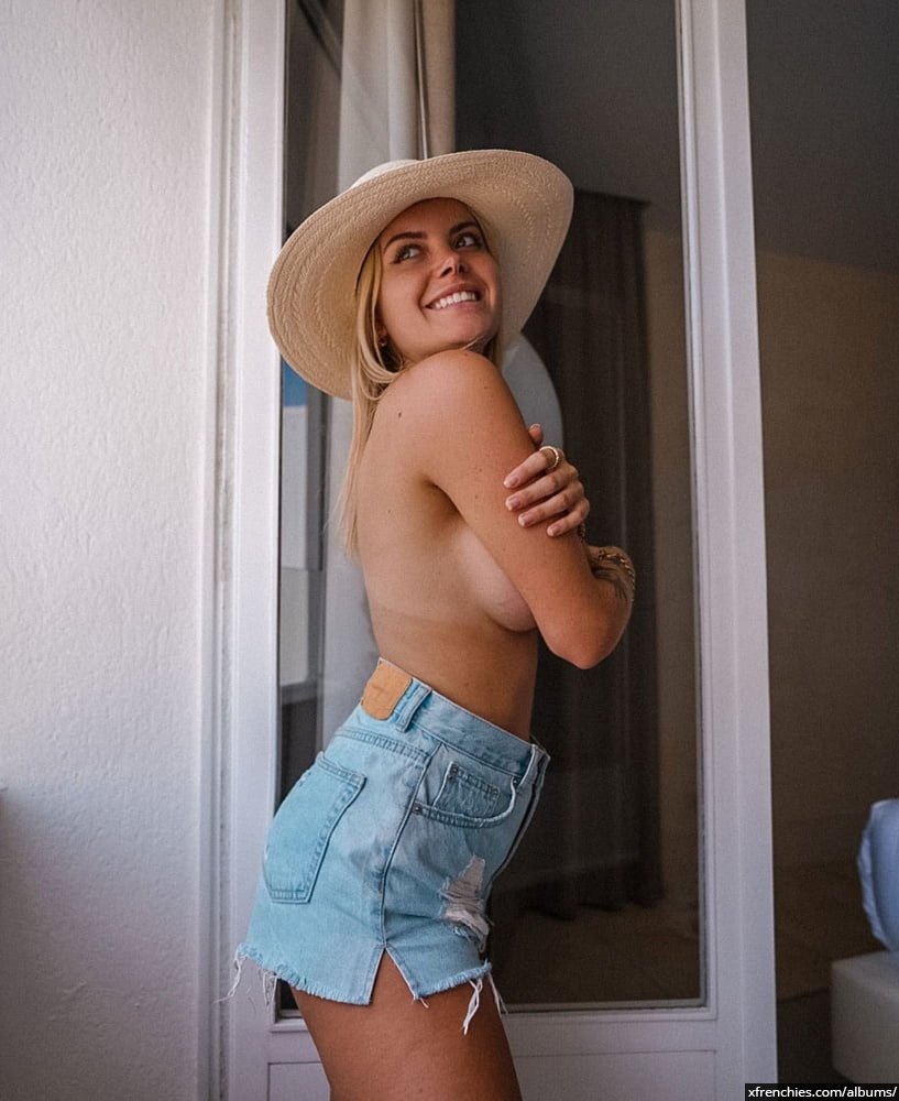 Photos très sexy et chaude de la youtubeuse Romy (Romane) n°13