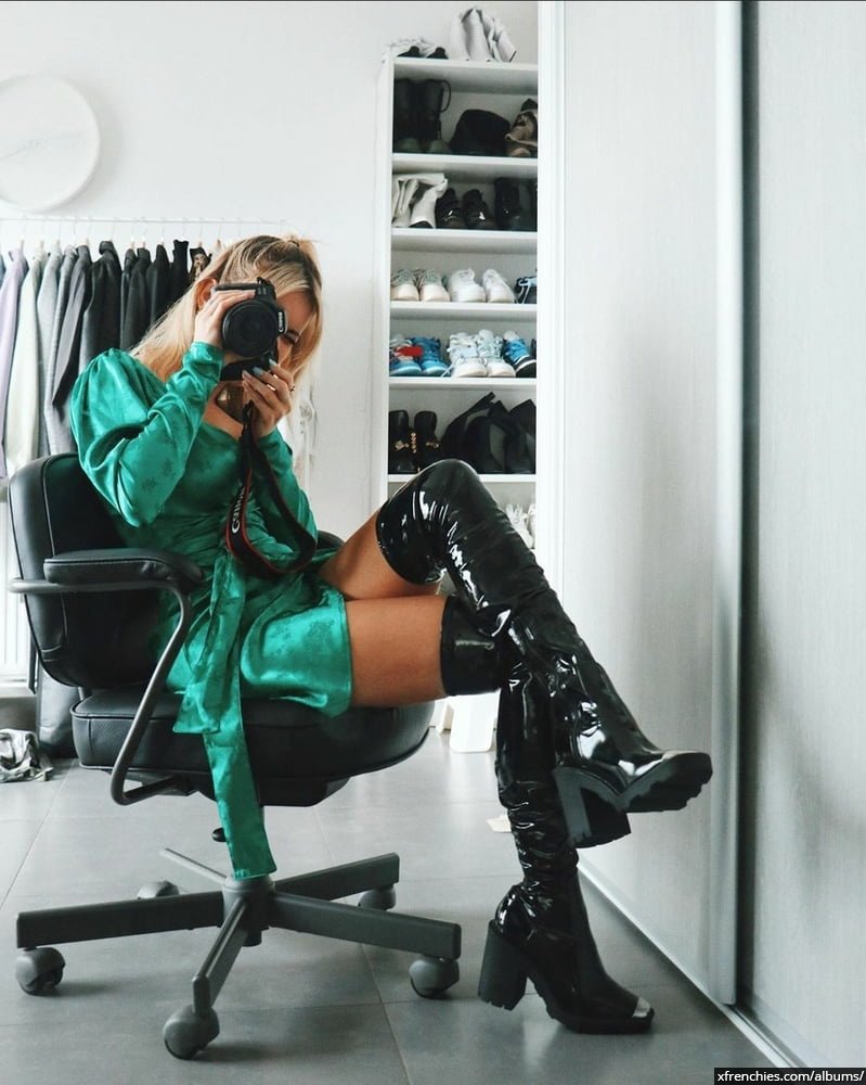 Photos très sexy et chaude de la youtubeuse Romy (Romane) n°14