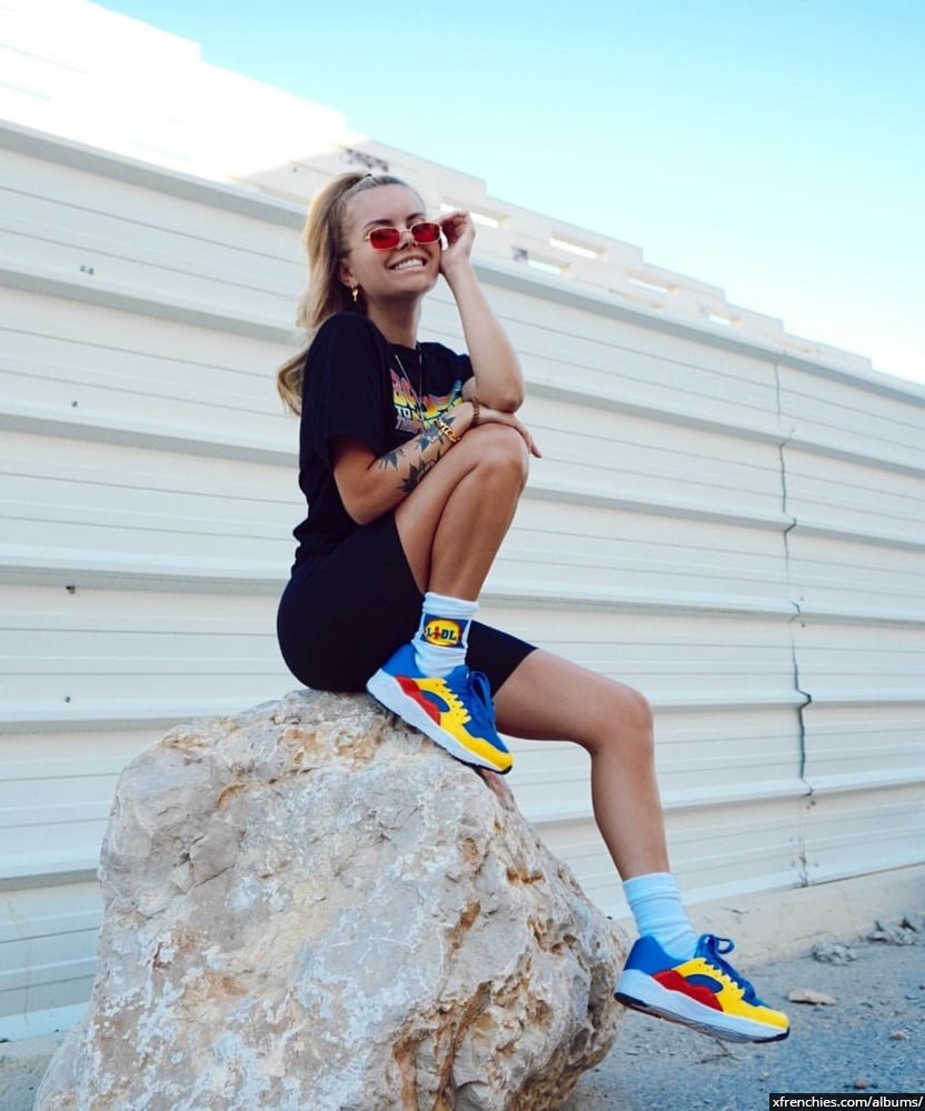 Photos très sexy et chaude de la youtubeuse Romy (Romane) n°15