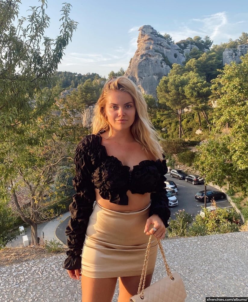 Photos très sexy et chaude de la youtubeuse Romy (Romane) n°61