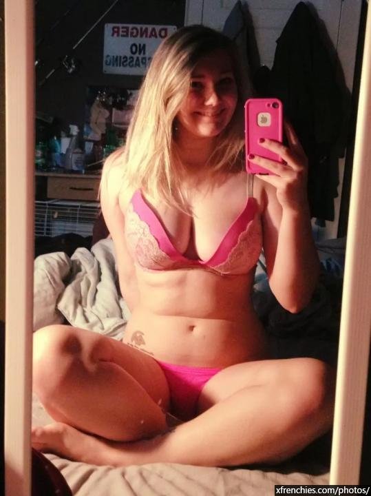 My hot teen girlfriend nude for you n°10