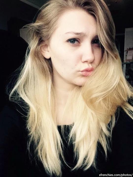 My hot teen girlfriend nude for you n°19
