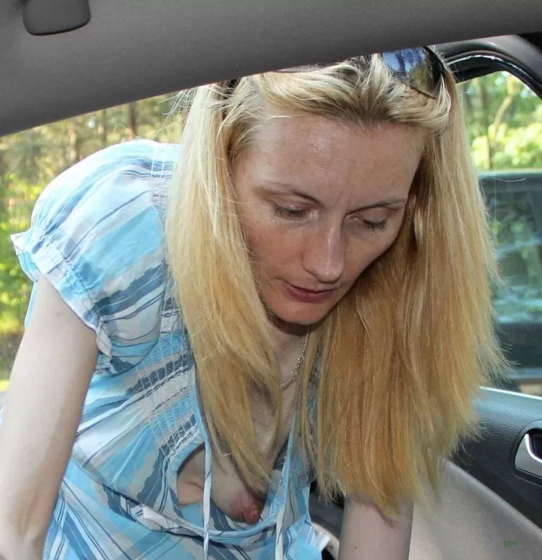 Compilation : Oops a tits that exceed in public n°31