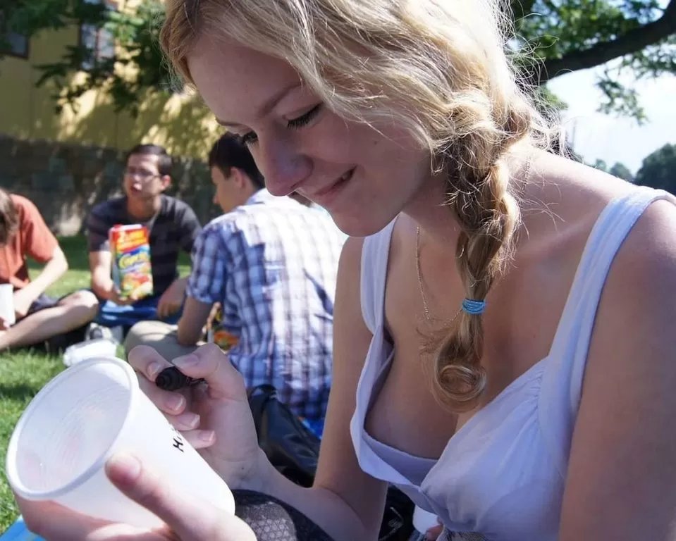 Compilation : Oops a tits that exceed in public n°35
