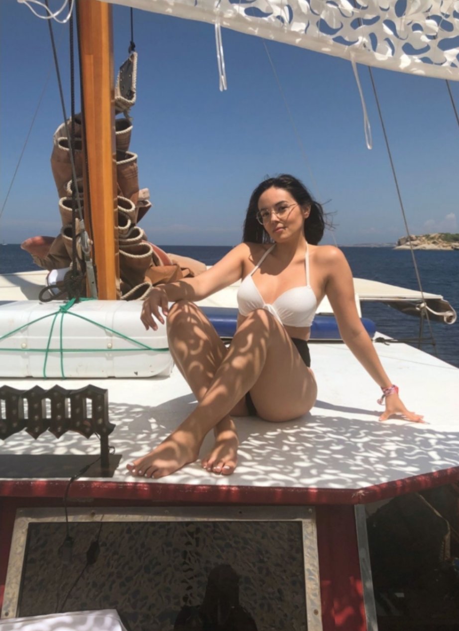 Agathe Auproux photos sexy n°12