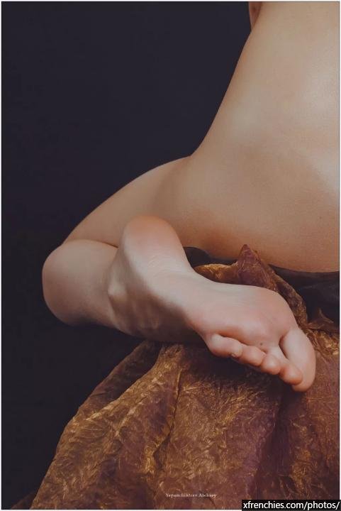 GIFS – amateur foot fetishists n°10