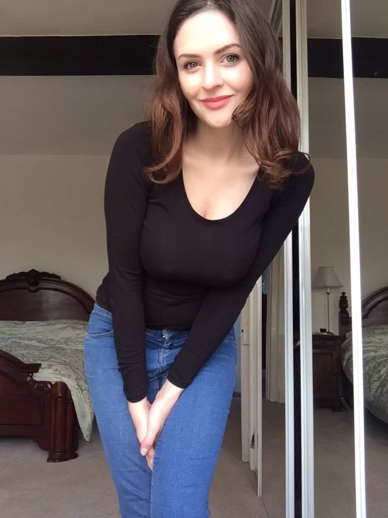 Nudes snapchat d’une jeune et jolie brunette n°27