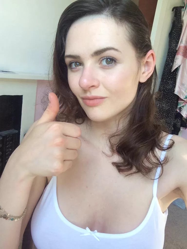 Nudes snapchat d’une jeune et jolie brunette n°40