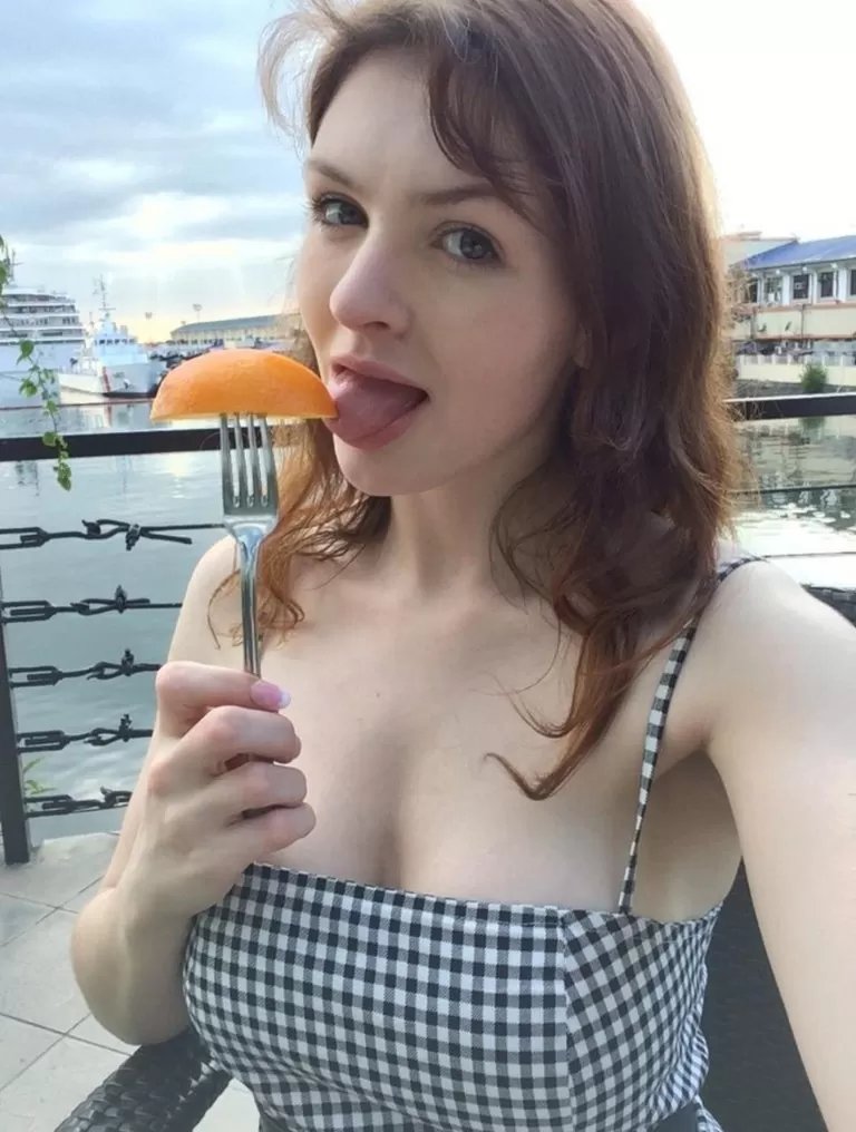 Nudes snapchat d’une jeune et jolie brunette n°51