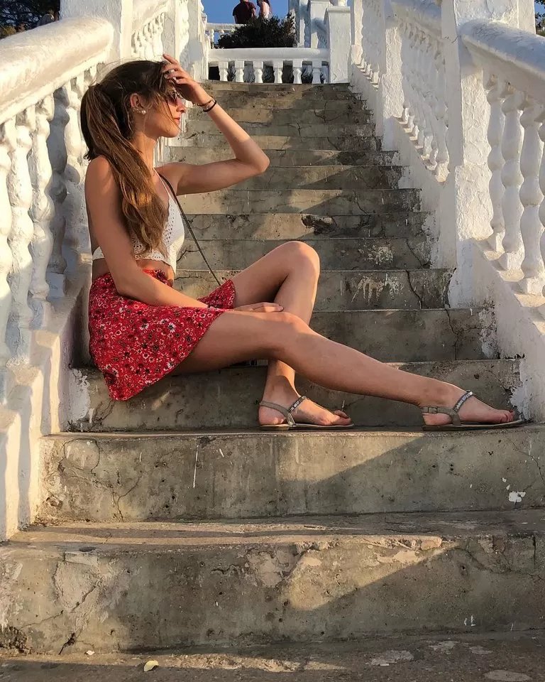 19 year old French girl shares her secret sexy pictures n°10