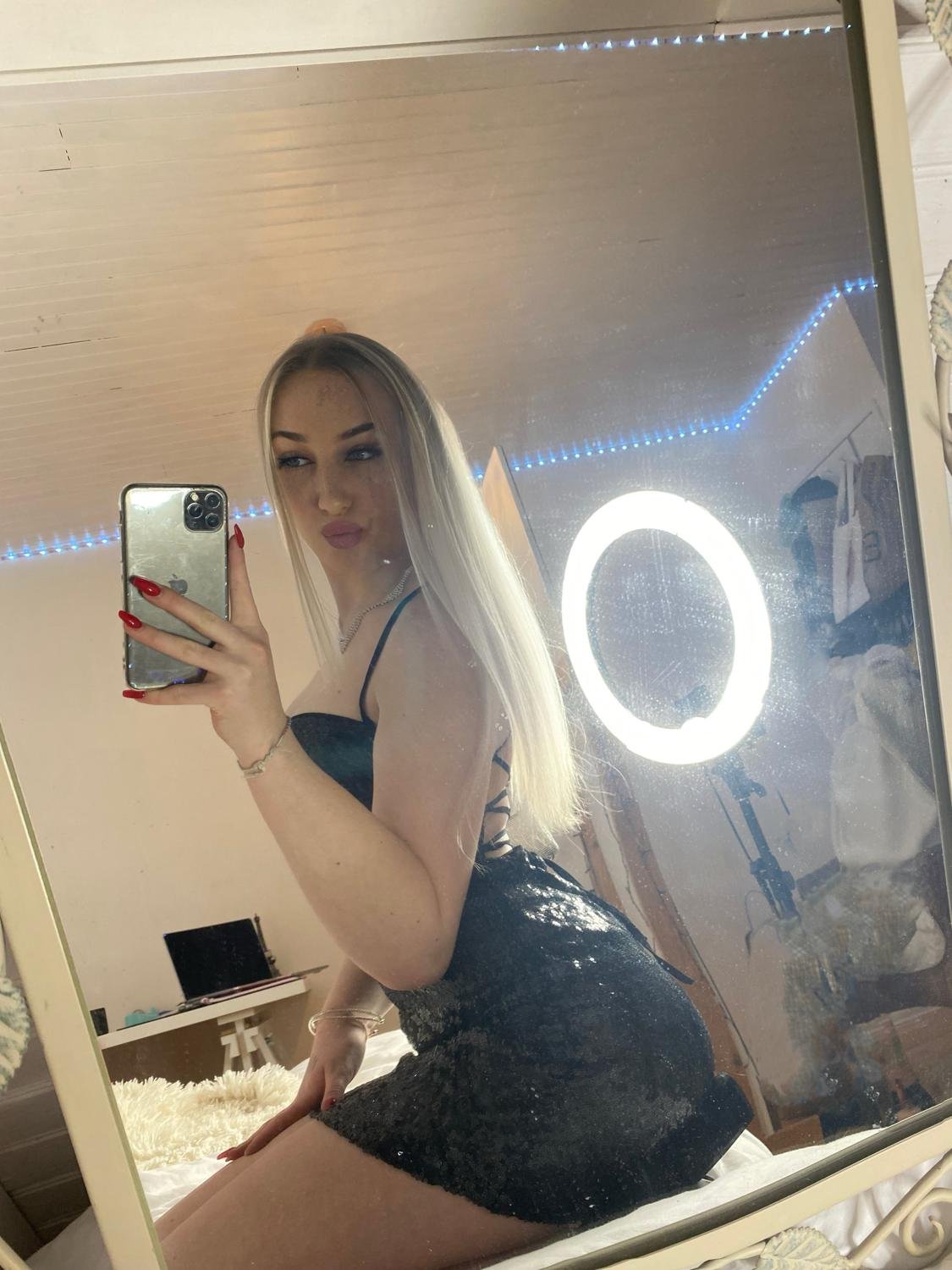 Diablotine l’ex de thekairi a leak ses nudes et photos sexys n°2