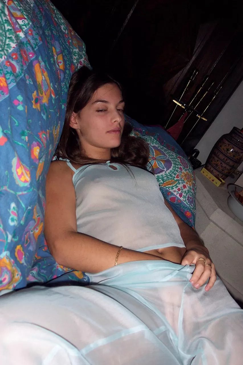 Jeune salope Maria aime se faire photographier n°57