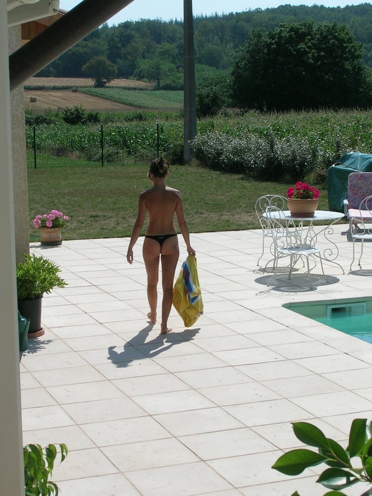 Salope brune couple amateur n°60