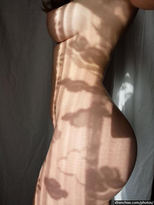 Photos sexys et nudes Anthéa Bertrand leak mymfans n°45